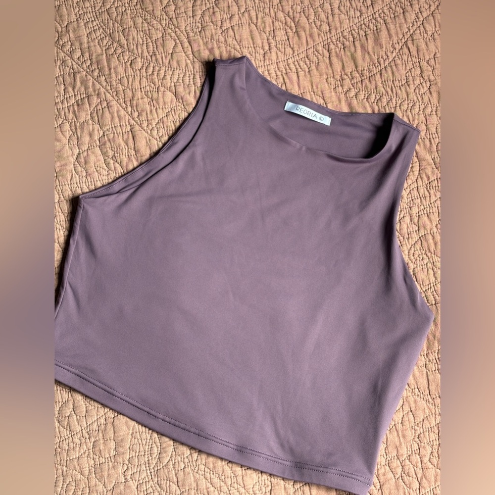 Reoria cropped athletic tank size large